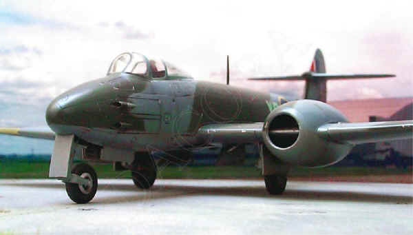 Gloster Meteor N2.jpg (47075 bytes)