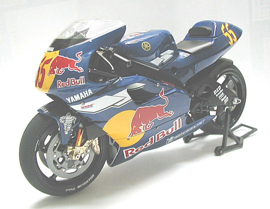 Yamaha YZR 500 RED BULL 1/12