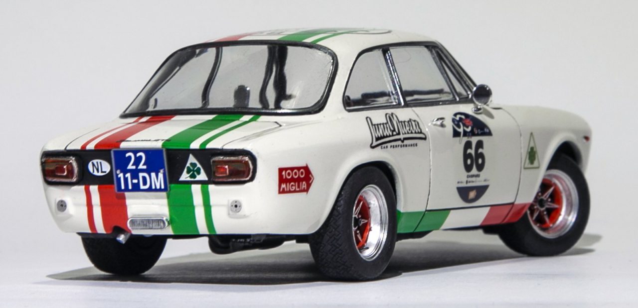 GTA 1965-1/10 Carrosserie Alfa Romeo Giulia Sprint TAMIYA 1825421 