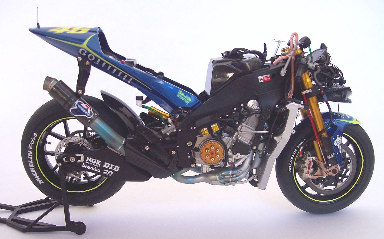 Marco Melandri Yamaha YZR-M1 2004 Moto GP 1-24 Escala Modelo de la motocicleta 