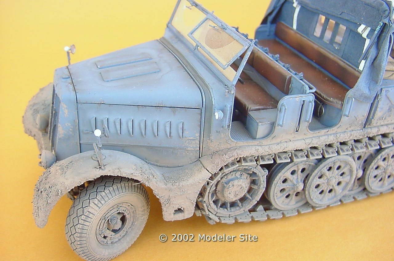 Royal Model RM235 1/35 WWII German Heavy Half-track Sdkfz.9 Famo Stowage Set for sale online