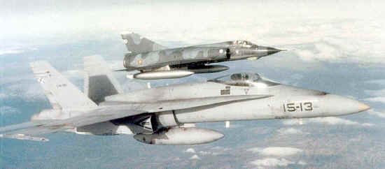 F 18 y Mirage III espaoles.jpg (60167 bytes)