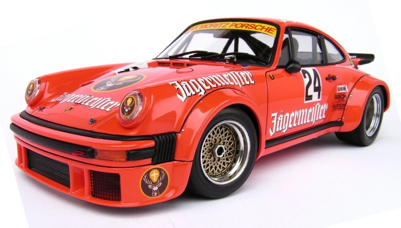 Maquette de Porsche 934 Jägermeister 1/12