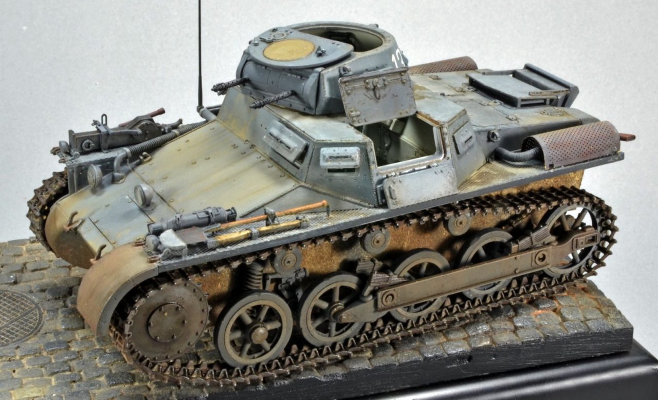 Pz kpfw 1 ausf. Танк панцер 1. Танк PZ Kpfw 1. PZ Kpfw 1 Ausf a. PZ.1 Ausf. A 1/35.