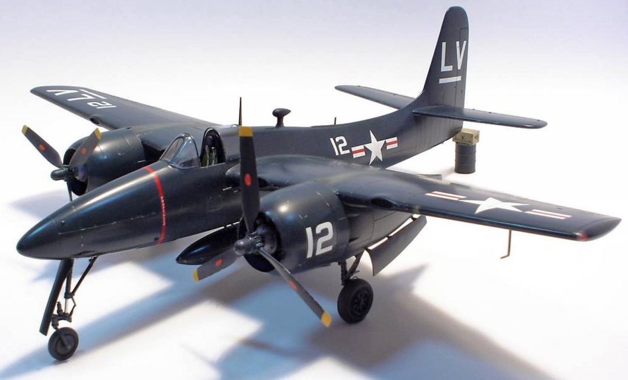 Maqueta para montar avión O-2A escala 1:48. Maqueta barata avión